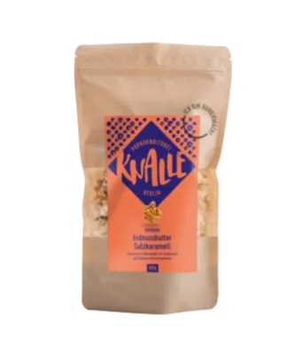 Popcorn mit Erdnussbutter und gesalzenem Karamell